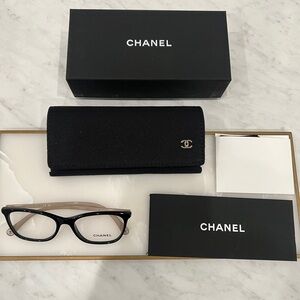 Chanel optical models CH3414